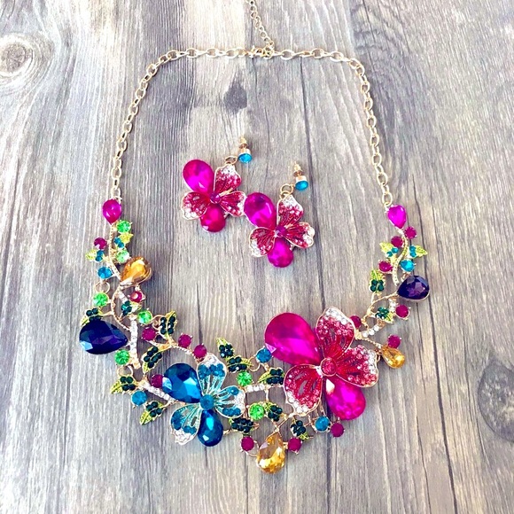 Austrian Crystal Rhinestone Necklace/Earrings - Picture 10 of 11